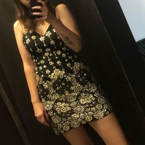 Soiéblu sparkling short dress.
